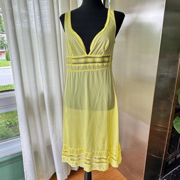Vintage 70s slip-on nightgown, yellow, deep V lace trim neckline, empire waist - Picture 1 of 9